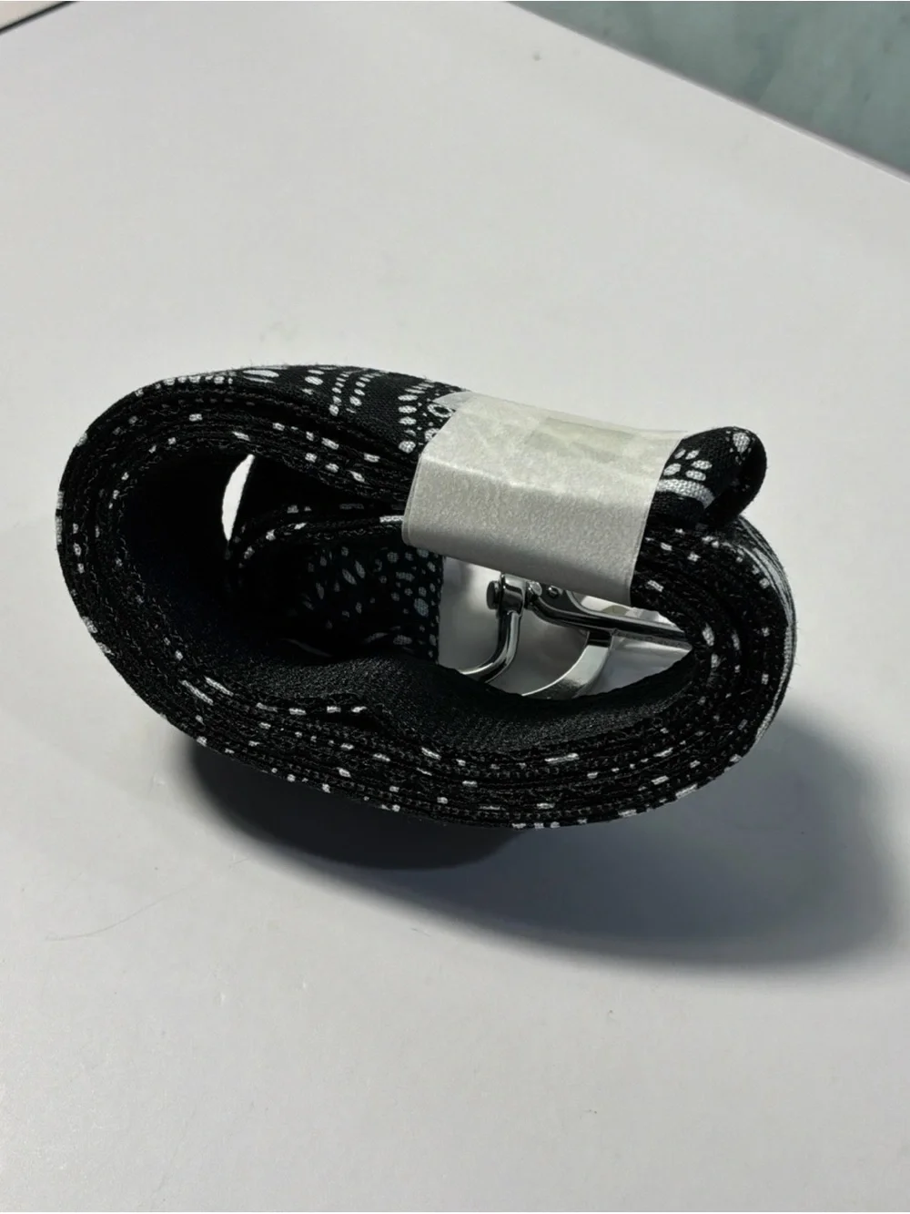 NWT Vera Bradley Wide Lanyard Stellar Paisley White Black Clip and Ring
